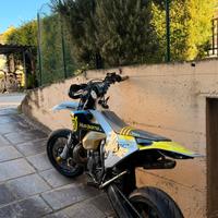 Husqvarna TE250i Motard