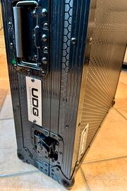 UDG U91069BL Flight Case per Denon Prime 4+