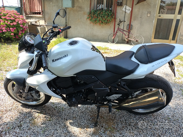 Kawasaki z1000