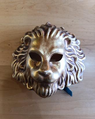 Maschera veneziana in cartapesta 
