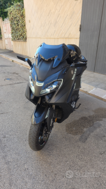 Tmax 560 Black