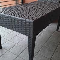 tavolino da giardino basso