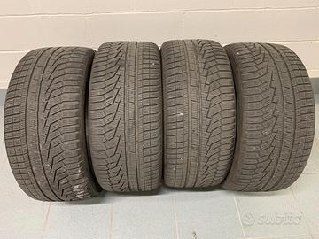 Pneumatici invernali 255/40 R19