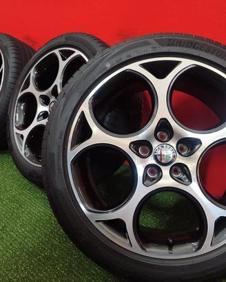 Cerchi Alfa Romeo Tonale Gomme Estive 235 45 19