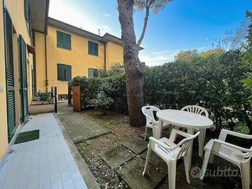 Castiglioncello: due bagni, giardino e garage