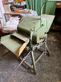 Macchina per cardare lana