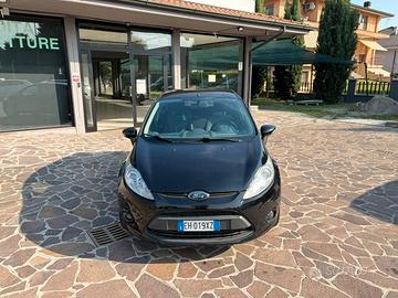 Ford Fiesta 1.2 benzina NEOPATENTATI