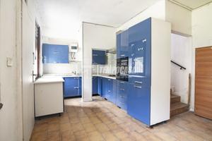 TERRATETTO INDIPENDENTE DI 140 MQ CON BOX - SENZA