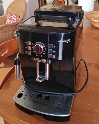 DeLonghi Magnifica S