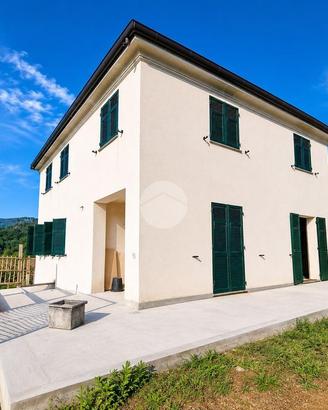 CASA SEMINDIPENDENTE A RICCÒ DEL GOLFO DI SPEZIA