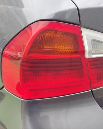 Fanale posteriore sinistro BMW 320D del 2006