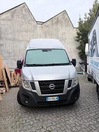 Furgone boxato Nissan Nv400