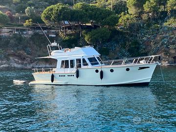 Motor trawler Lobster fly refittato vetroresina