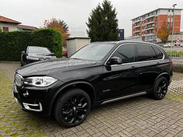 BMW X5 xdrive30d Experience 258cv