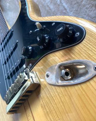 FENDER STRATOCASTER LIUTERIA USA 1975