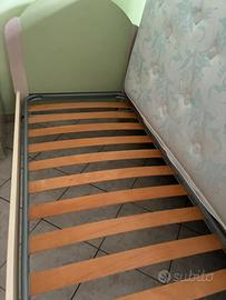 2 letti singoli con rete a doghe