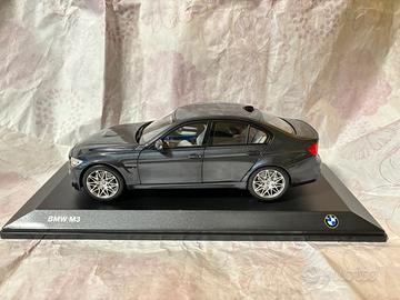BMW M3 1/18 Norev