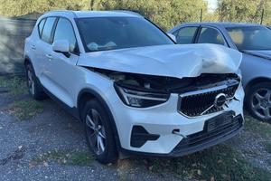 Volvo XC40 incidentata