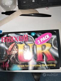 Pacco da 3 cassette audio sigillate