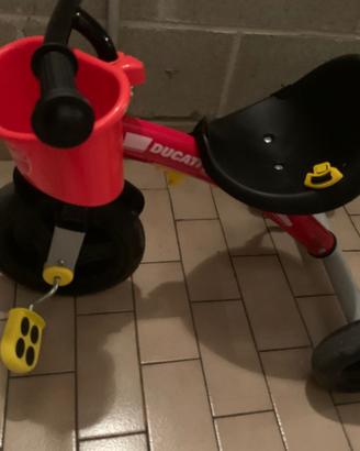 Triciclo Ducati