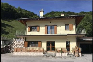 Casa indipendente a Gignese, 10 locali