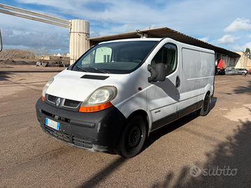 Renault trafic 1.9 dci 3 posti
