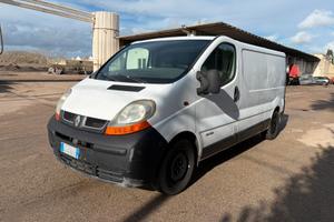 Renault trafic 1.9 dci 3 posti