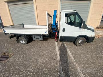 Iveco 35 c13 con gru ribaltabile