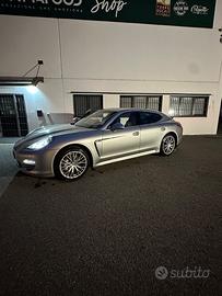 Porsche Panamera 4S 4.8 v8
