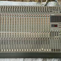 Mixer TASCAM M2524