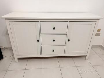Buffet Hemnes di Ikea