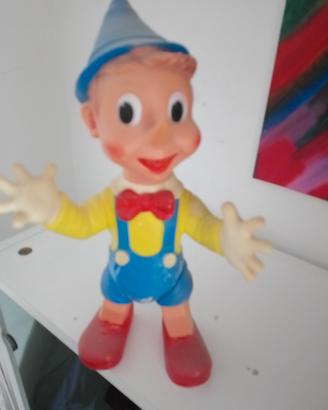 Pinocchio grande.