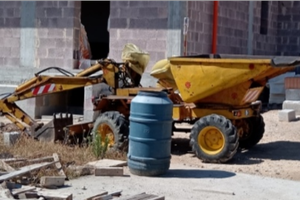 Dumper con retroescavatore