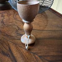 Vaso uovo in legno