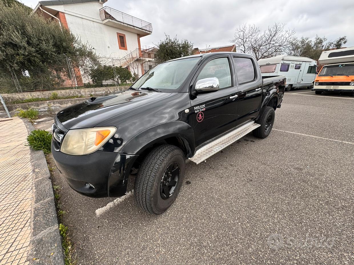 TOYOTA Hilux 3ª serie