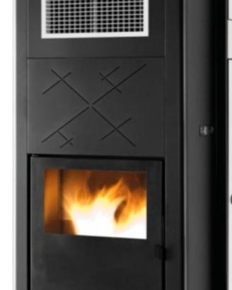 Caldaia a pellet ad aria canalizzabile da 28 Kw
