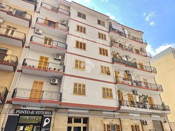 2 LOCALI A TARANTO
