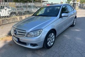 Mercedes-benz C 220 CDI BlueEFFICIENCY Avantgarde