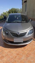 Lancia Y