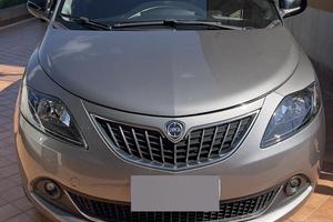 Lancia Y