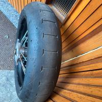 cerchi alpina gommati slick metzeler k1