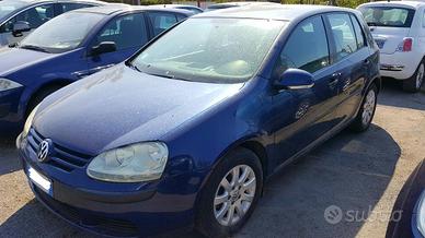 Volkswagen Golf 2.0 TDI 140CV DPF DSG 5p. Highline