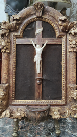 Antico Cristo crocifisso