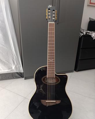 Chitarra classica amplificata perfetta