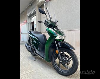 HONDA MOTO SH 125 VETRO