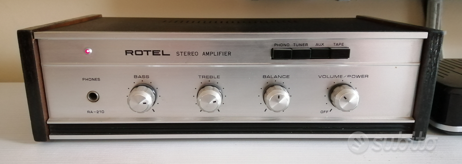 Rotel Stereo Amplifier RA-210 | riesch.com.br