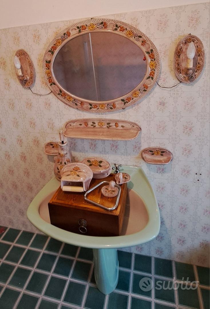 Acqusita accessori rustici e vintage per il bagno