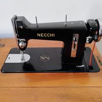 Macchina da cucire Necchi