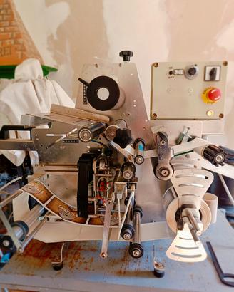 etichettatrice con stampa lotto 