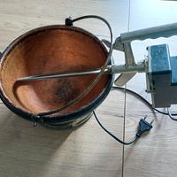 Paiolo con motore elettrico per pala